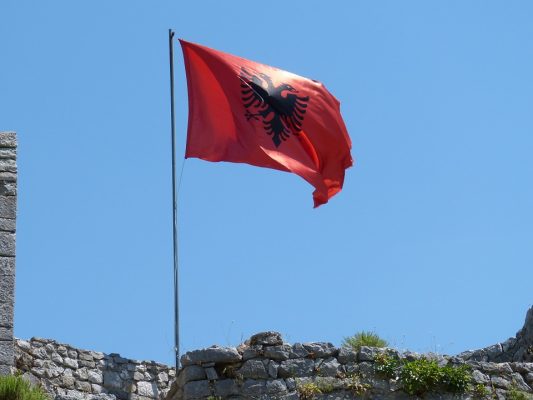 Festat e Flamurit, shqiptarët zgjedhin rajonin e Turqinë “për të festuar”