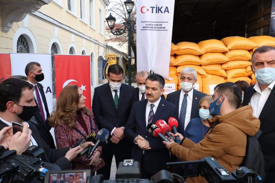 TIKA shpërndan 60 ton ushqime për bagëtite e fermerëve në&hellip;
