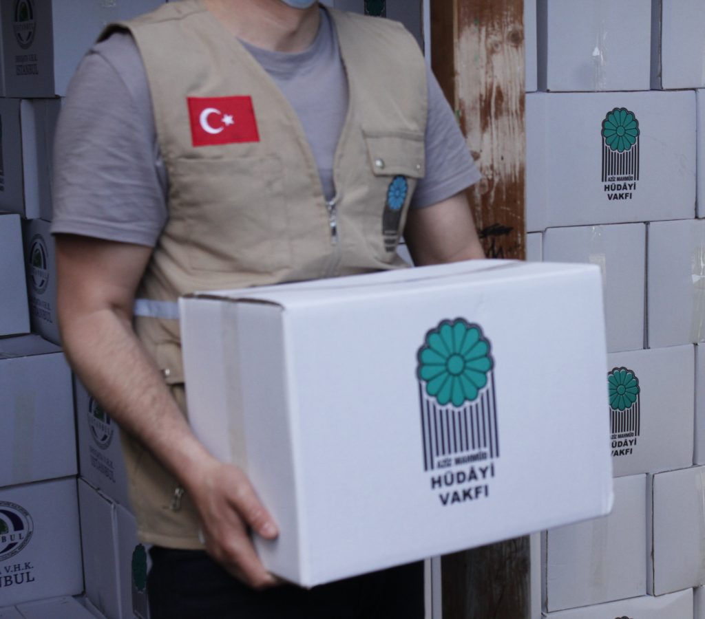 Shoqata “Istanbul” shpërndan pako ushqimore dhe detergjent për muajin e&hellip;