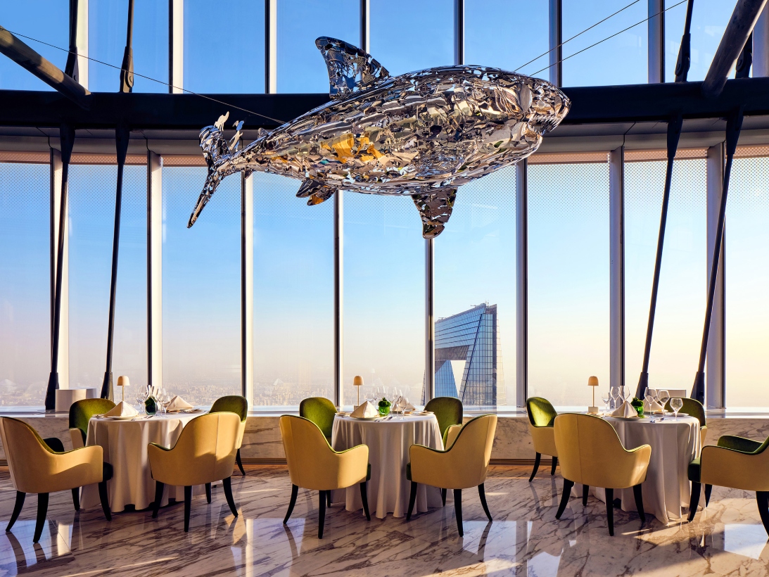 Njihuni me hotelin më të lartë në Shangai, me restorant&hellip;