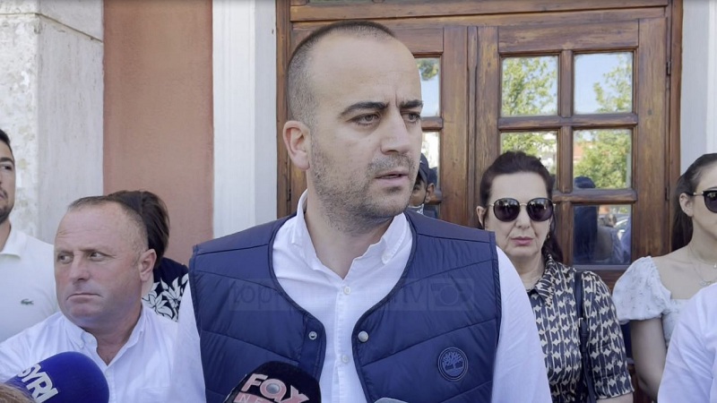 Bashkia mbylli teatrin “Petro Marko”/ Tahiraj: Dritan Leli&hellip;