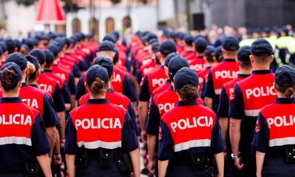 policë