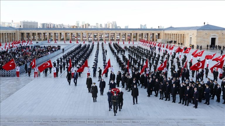 Turqi, ceremoni shtetërore me rastin e 83-vjetorit të ndarjes nga jeta të Mustafa Kemal Ataturk