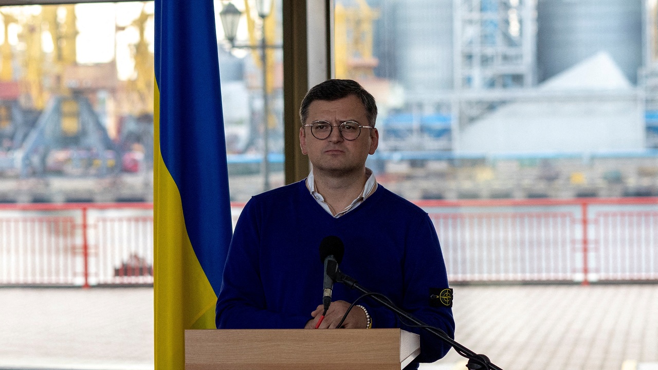 Ministri i Ukrainës telefonatë me homologun iranian: Ndaloni menjëherë furnizimin&hellip;