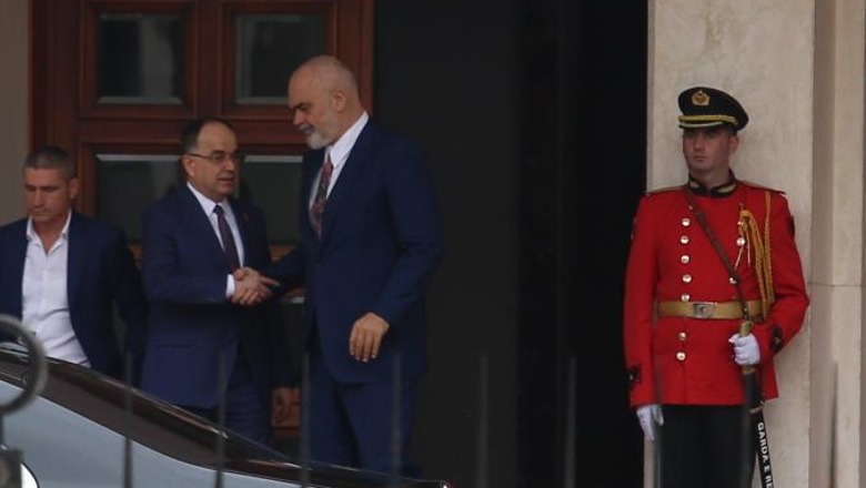 Sulmet kibernetike nga Irani/ Presidenti Begaj 2 orë&hellip;