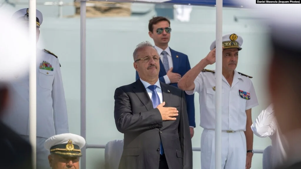 Jep dorëheqjen ministri rumun i Mbrojtjes për shkak të deklaratave&hellip;
