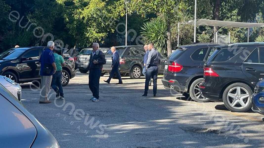 Meta takim me Berishën në selinë blu, diskutime për aksionin&hellip;