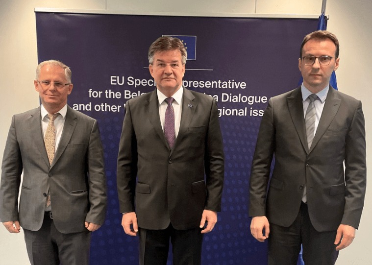 Kryenegociatorët e Kosovës dhe Serbisë takohen sot në Bruksel për targat