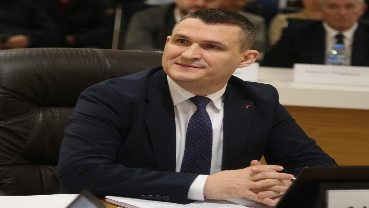 U zgjodh sot në krye të SPAK, Kush është Altin&hellip;