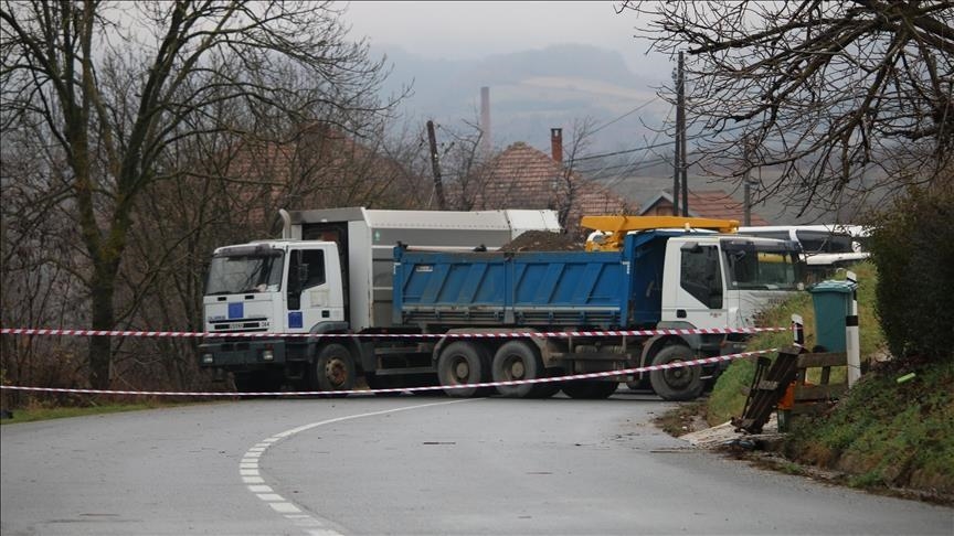 Policia e Kosovës: Në veri është vendosur edhe një barrikadë&hellip;