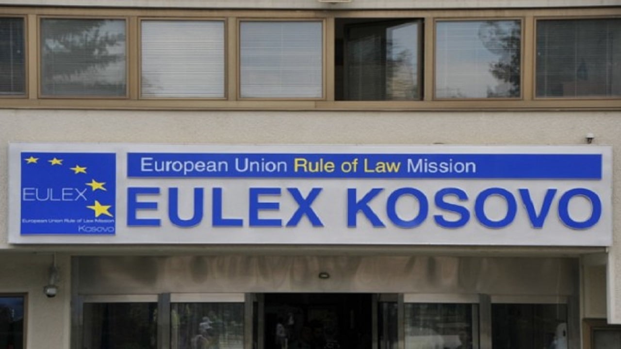 Situata e tensionuar në veri të Kosovës, EULEX-i: Të rivendoset&hellip;