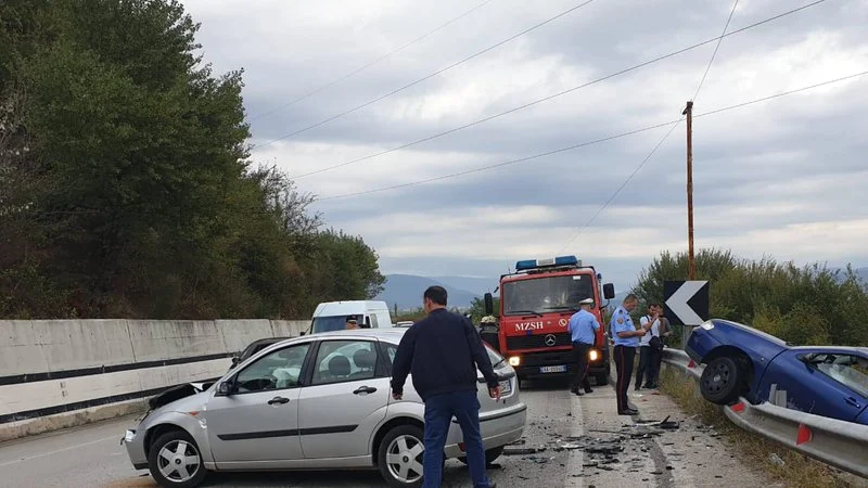 U aksidentua për vdekje në Papër dhe u la në&hellip;