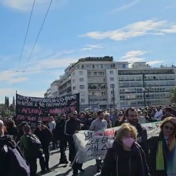 Aksidenti tragjik në Larisa/ Mbi 50.000 qytetarë protestojnë në Athinë