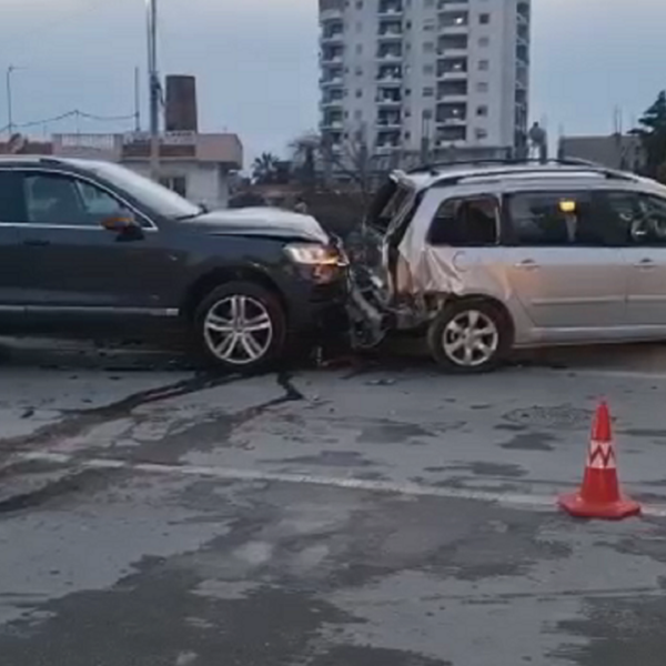 Përplasi këmbësoren dhe u aksidentua me një makinë/ Arrestohet 46-vjeçari&hellip;