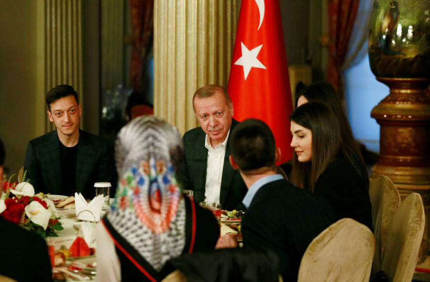 Nga sporti në politikë/ Doli hapur si mbështetës&hellip;