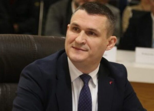 “Bandat shqiptare bashkëpunojnë me klane mafioze italiane, përfshirë Cosa Nostra-n”,&hellip;