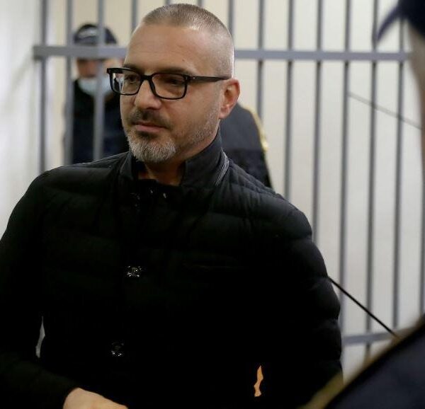 Lirohet nga burgu ish-ministri i Brendshëm Saimir Tahiri