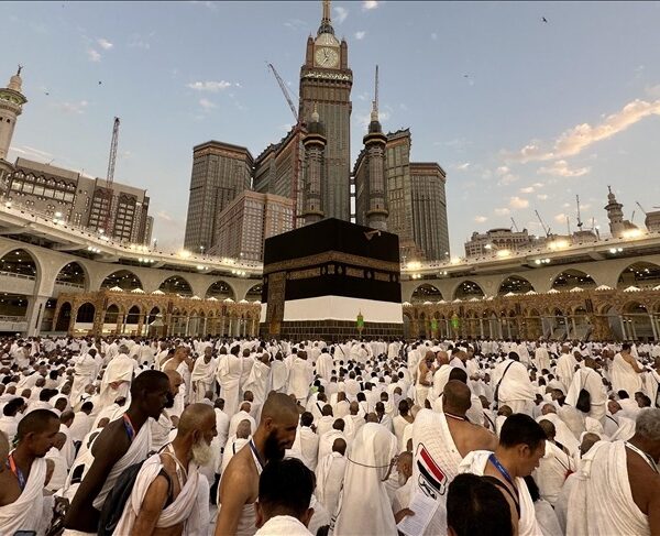 Arabia Saudite: Rreth 1,5 milion persona kanë arritur nga jashtë&hellip;