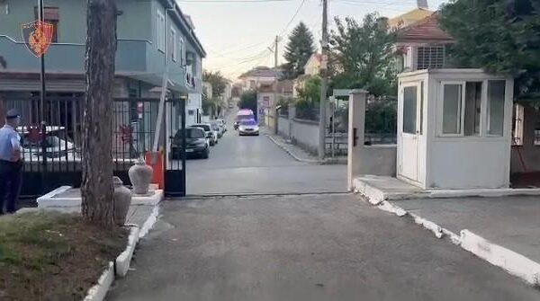 Kokainë dhe armë, policia operacion në Korçë: 2 të arrestuar,&hellip;