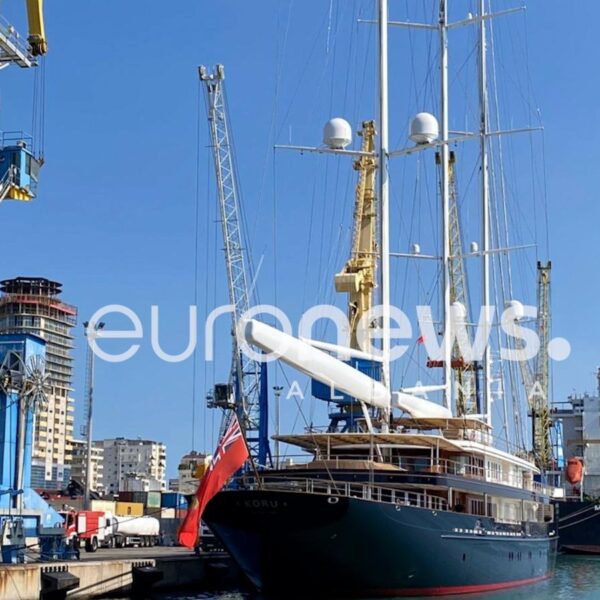 Ankorohet në Portin e Durrësit jahti 500 milionë dollarë i&hellip;