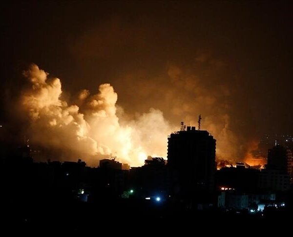 Izraeli bombardoi kishën historike në Gaza, strehoheshin civilë
