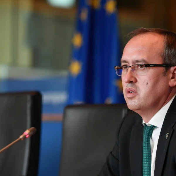 Hoti kritikon Kurtin: Tre vite qeverisje pa asnjë orientim zhvillimor