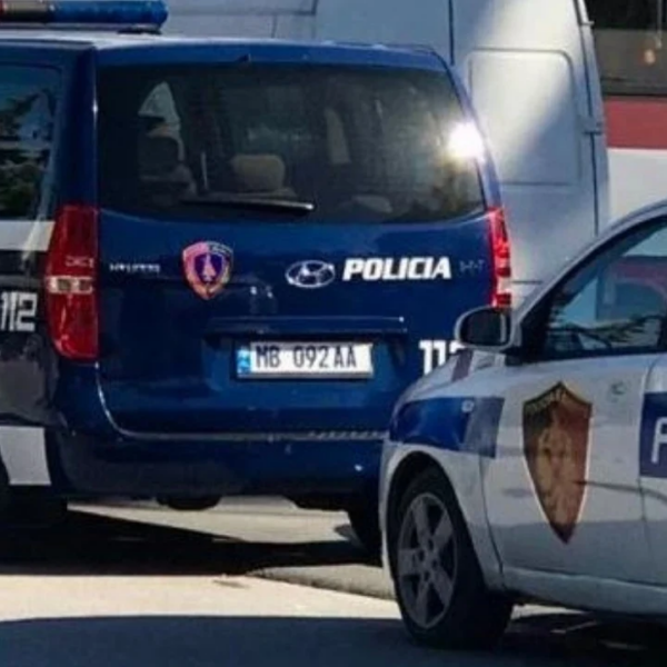 I dënuari për vrasje theu “Arrestin në shtëpi”, pezullohen katër&hellip;