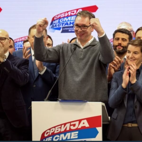 Vuçiç manipuloi zgjedhjet, dyshime se një votë u ble 76&hellip;