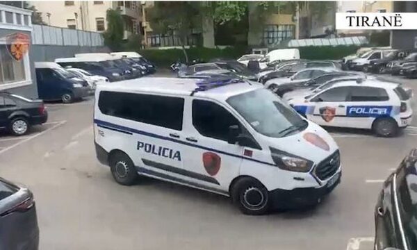 I riu i Tiranë kanos me thikë dhe qëllon efektivët&hellip;