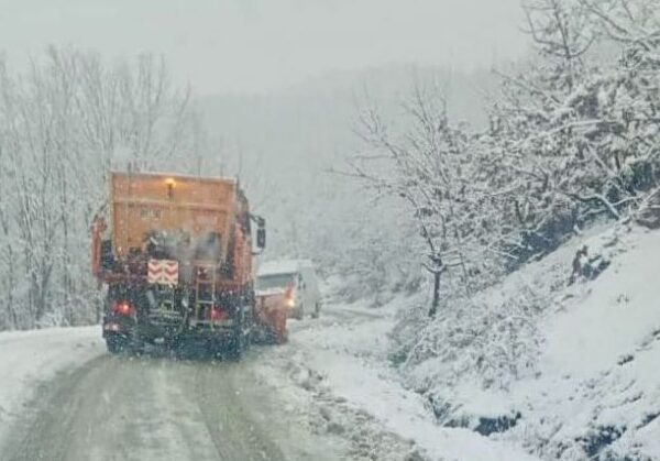 Temperatura -11 gradë/Bllokohen 7 fshatra në Fushë-Arrëz, situatë e vështirë&hellip;