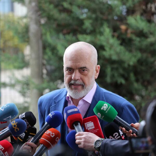 Rama: Këtë muaj hapet gara për ndërtimin e aksit Milot-Balldren,&hellip;