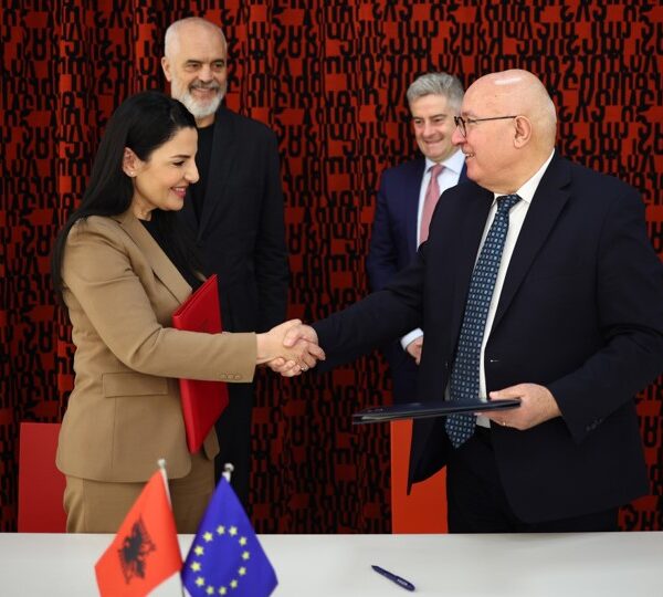 BEI Globale, 100 milion euro hua për linjën hekurudhore Vorë&hellip;