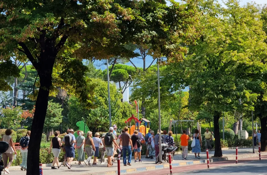 Turizmi, të huajt “vërshojnë” drejt Shqipërisë, netqëndrimet në&hellip;