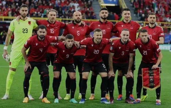 Broja në stol, Kombëtarja publikon formacionin për sfidën me Kroacinë