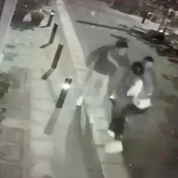 Momenti i rëndë kur dy vëlllezërit shqiptarë qëllojnë për vdekje&hellip;