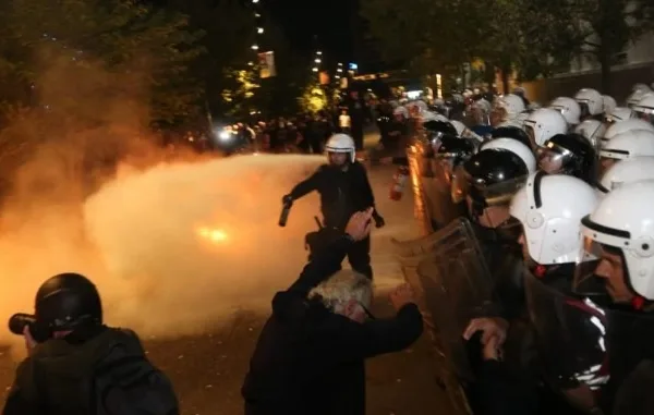 Protesta e opozitës| Arrestohen dy shtetas, procedohen pesë të tjerë