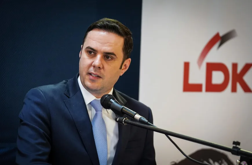 Lumir Abdixhiku jep dorëheqjen si kryetar i LDK-së&hellip;