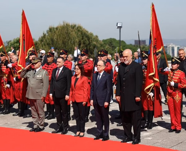 Shqipëri, shënohet Dita e Dëshmorëve të Atdheut